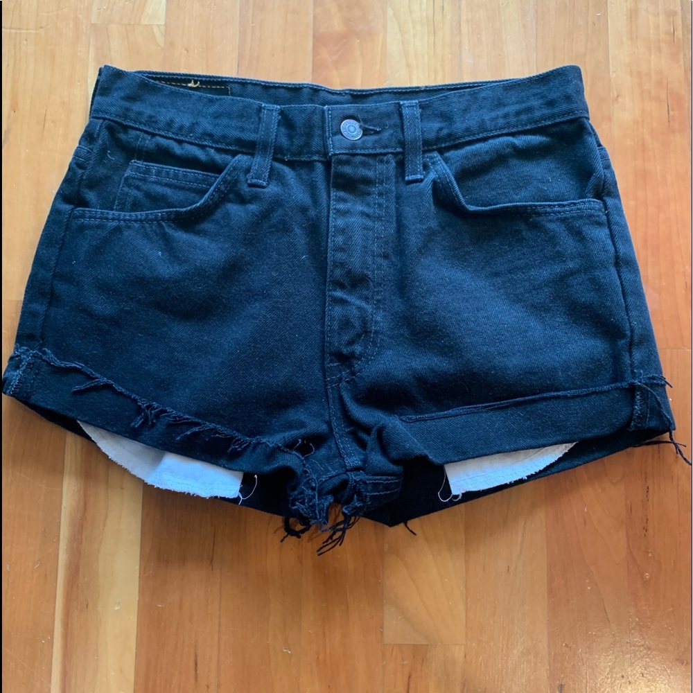 Vintage Levi’s Black Denim Shorts